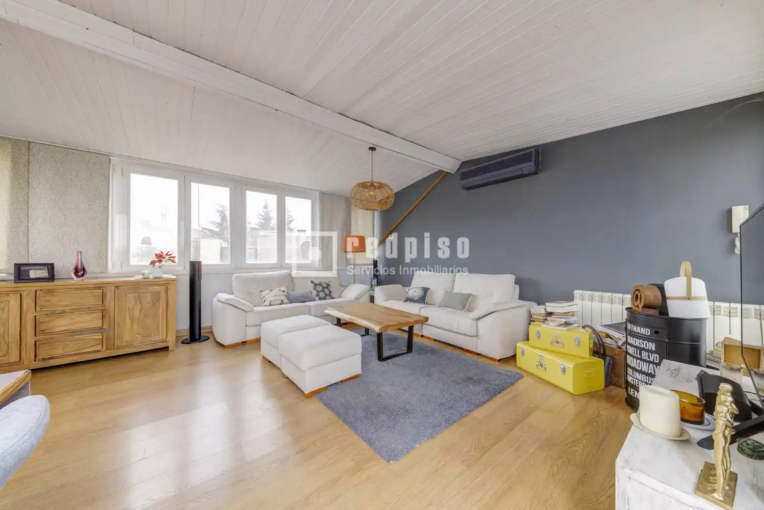 Sala de estar de Ático en venta en Pozuelo de Alarcón con Aire acondicionado, Calefacción y Jardín privado