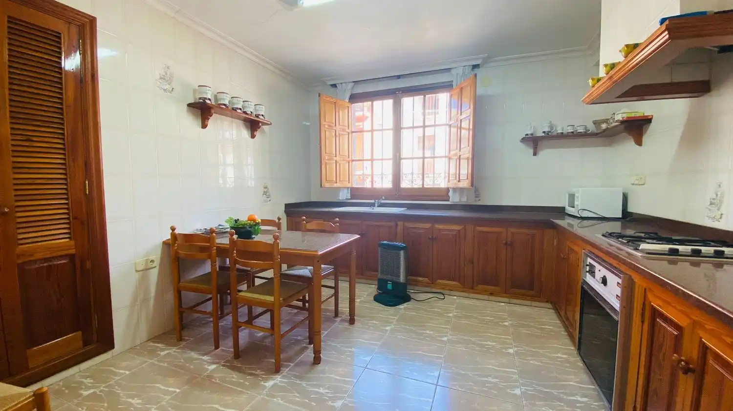 Cocina de Casa o chalet en venta en Vilanova d'Alcolea con Aire acondicionado, Terraza y Trastero