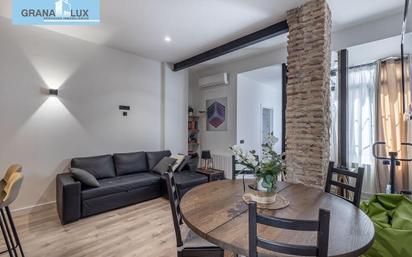 Living room of Flat for sale in  Granada Capital  with Air Conditioner