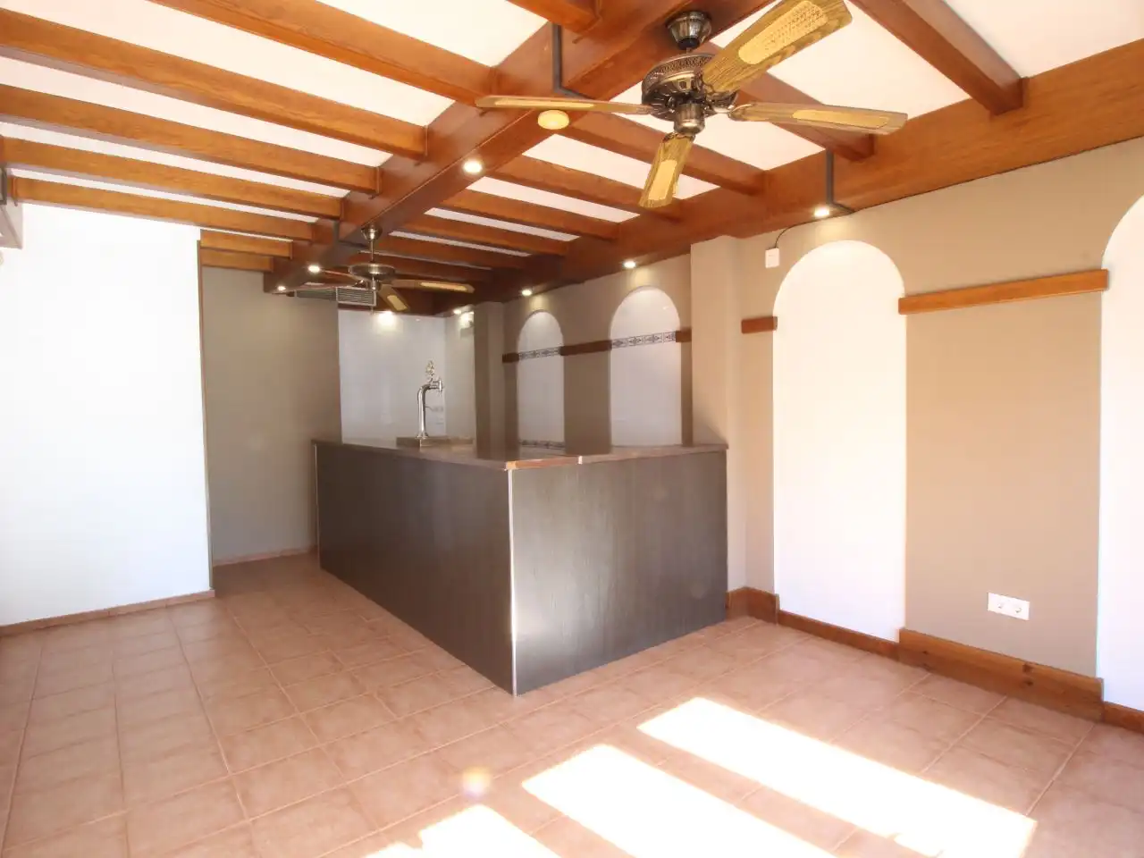 Local comercial de lloguer a Avenida de Fuente Amarga 45, imagen 6