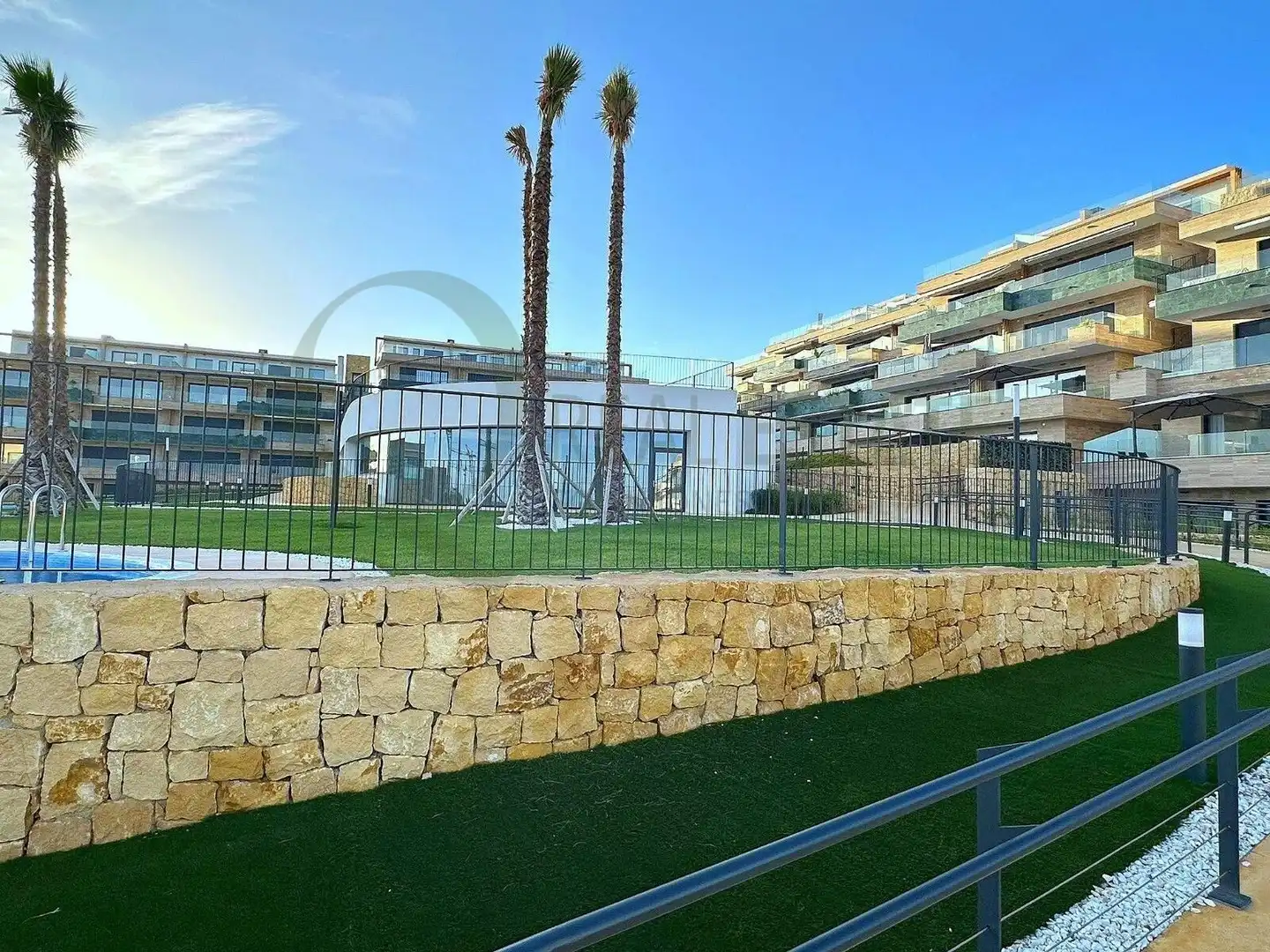 Terrasse von Wohnung zum Verkauf in Finestrat mit Klimaanlage, Heizung und Privatgarten