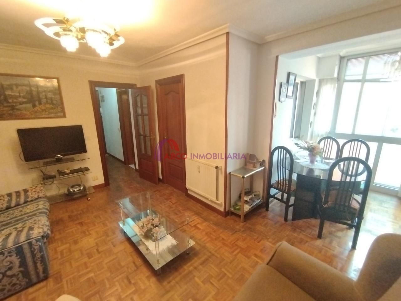 Sala d'estar de Apartament en venda en Burgos Capital amb Terrassa