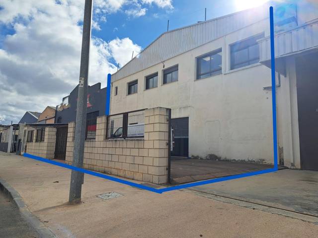 Nave industrial en Venta en Calle TEXTIL DEL, 9 en Requena