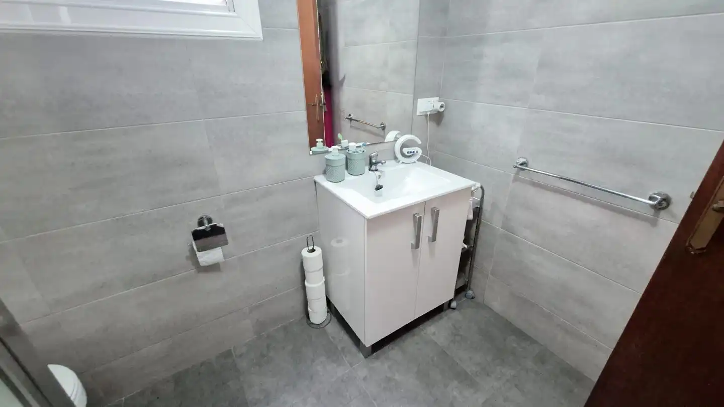 Bathroom of Flat for sale in Elche / Elx  with Furnished and Balcony