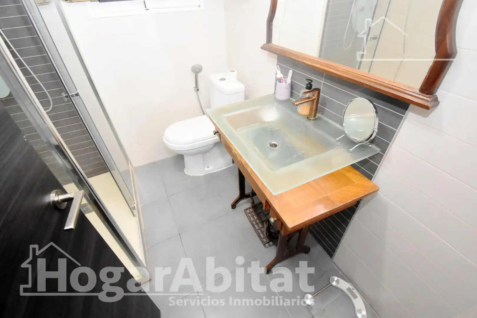 Bathroom of Flat for sale in Castellón de la Plana / Castelló de la Plana  with Heating, Terrace and Furnished