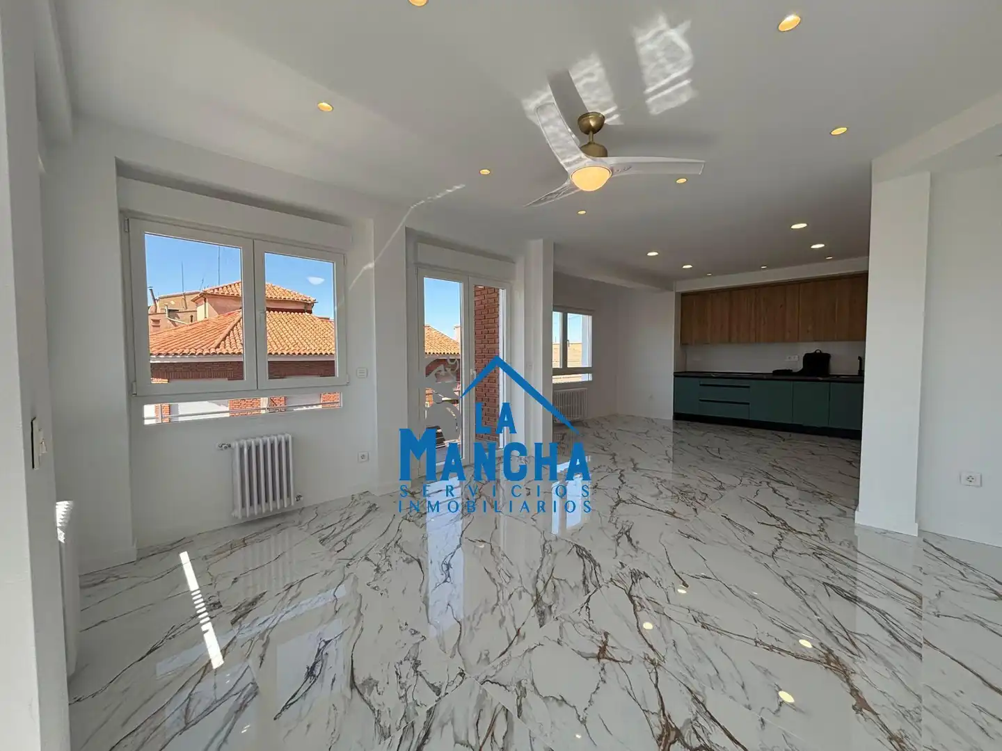 Sala de estar de Piso en venta en Albacete con Calefacción, Amueblado y Balcón