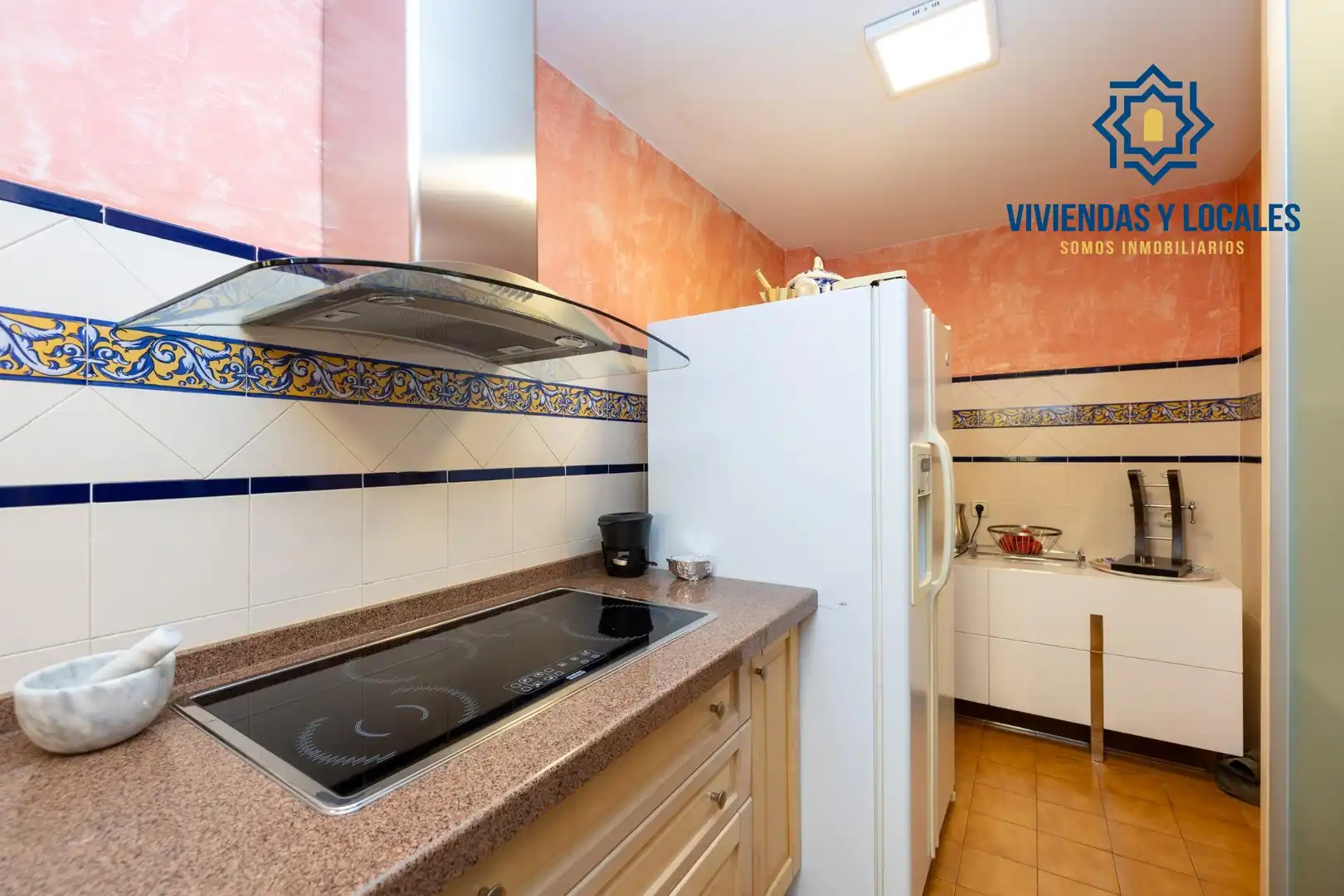 Cocina de Casa adosada en venta en Granada con Aire acondicionado, Calefacción y Jardín privado