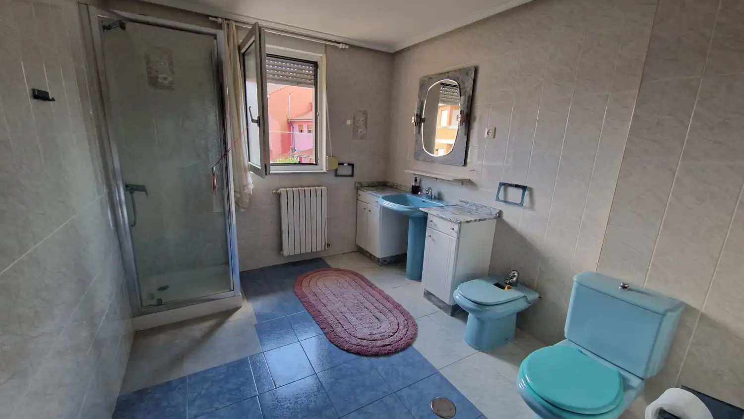 Baño de Casa o chalet en venta en Villaquilambre con Calefacción, Terraza y Trastero