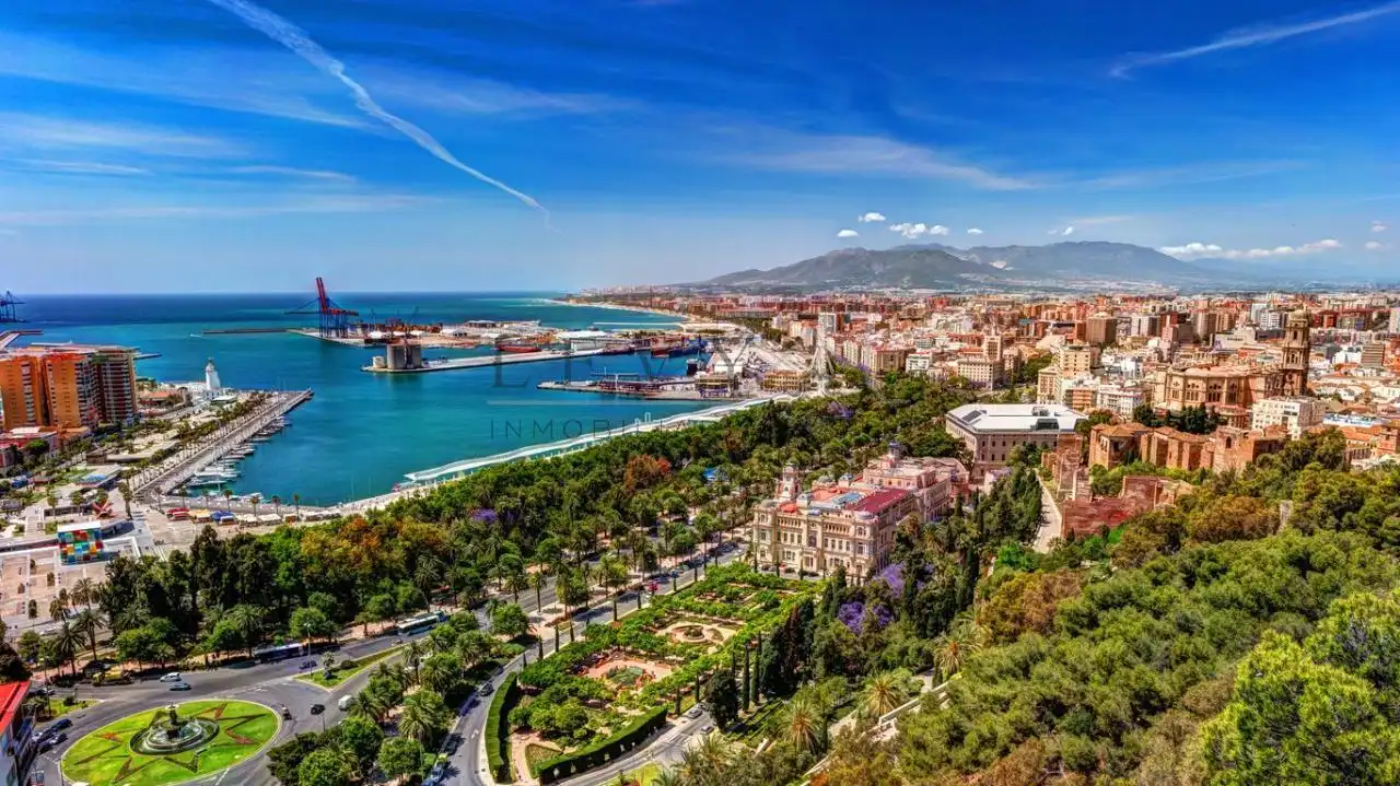 Vista exterior de Planta baixa en venda en Málaga amb Aire condicionat, Calefacció i Moblat