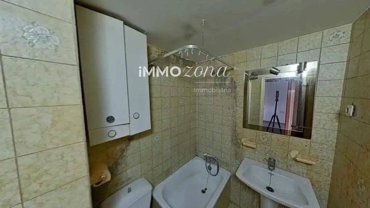 Baño de Apartamento en venta en Urbanitzacions