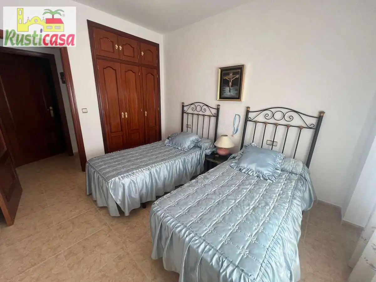 Habitación de Casa o chalet en venta en Baños de la Encina con Terraza, Amueblado y Balcón