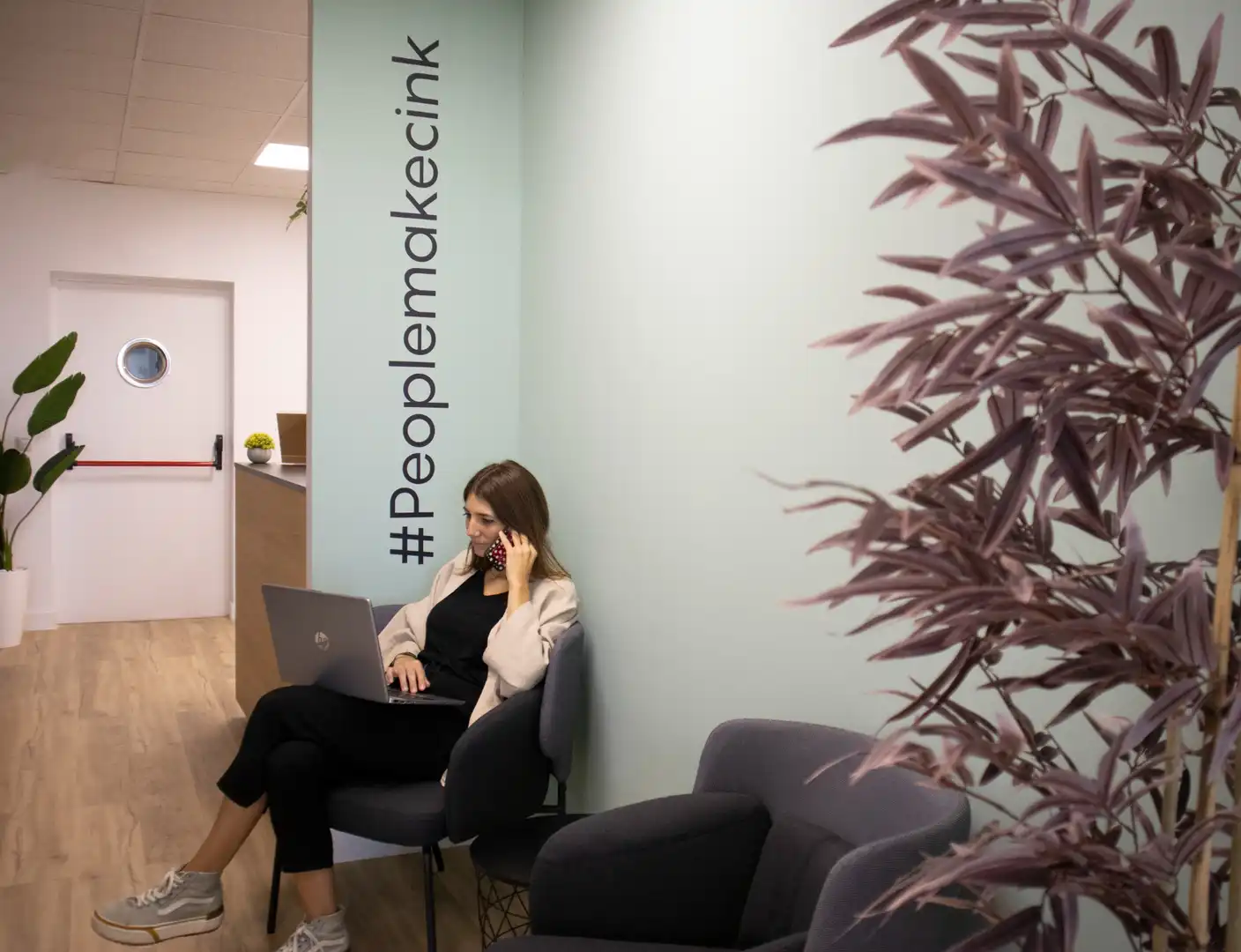 Büro zur Miete in Madrid mit Klimaanlage, Heizung und Möbliert
