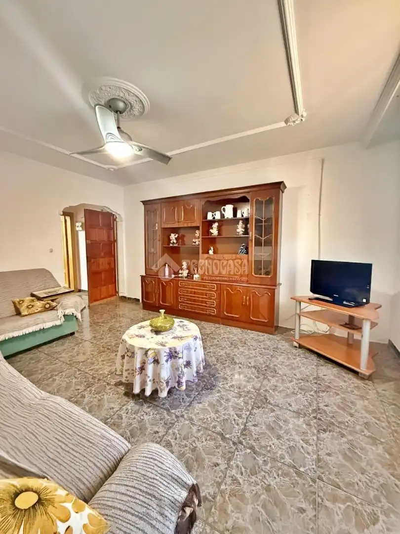 Maison jumelée à vendre à Santa María del Águila, imagen 4