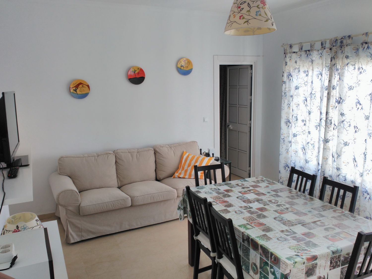 Sala de estar de Casa adosada en venta en Conil de la Frontera con Aire acondicionado, Jardín privado y Terraza