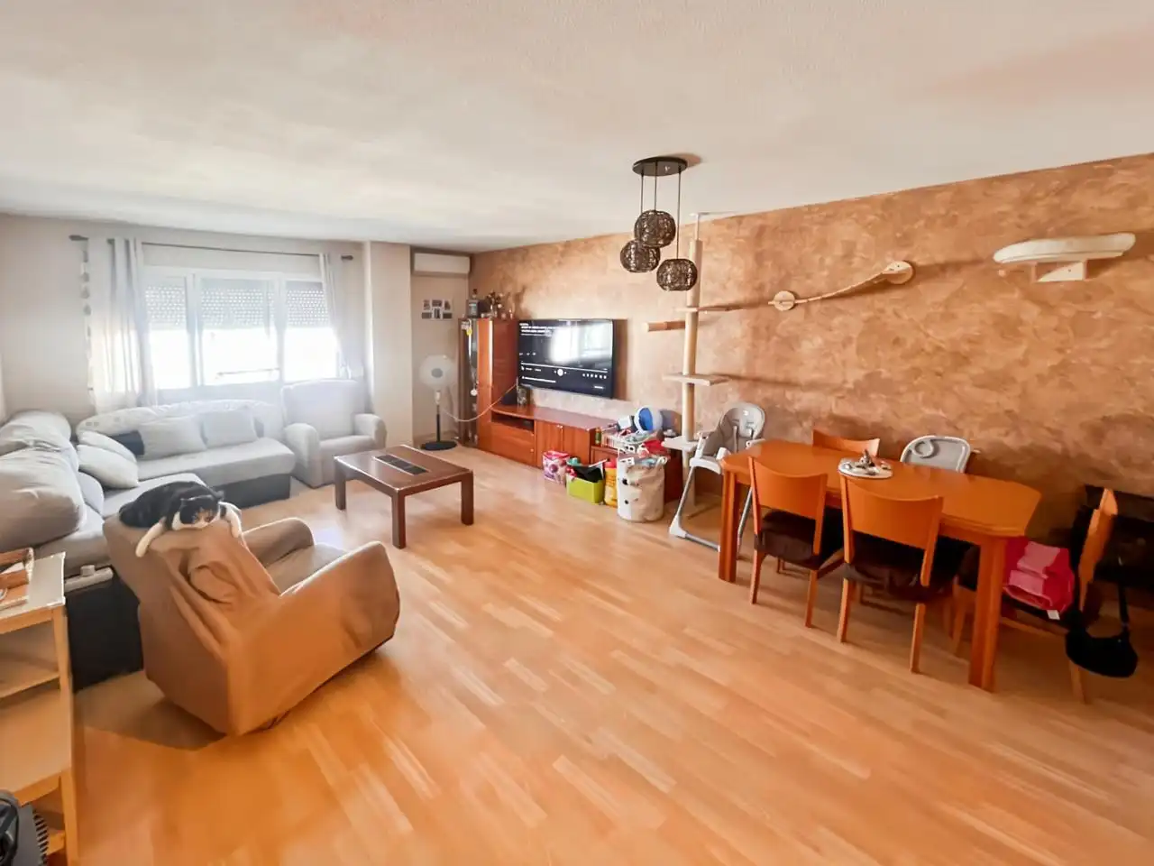 Flat with lift for sale in Calle Transversal Sexta