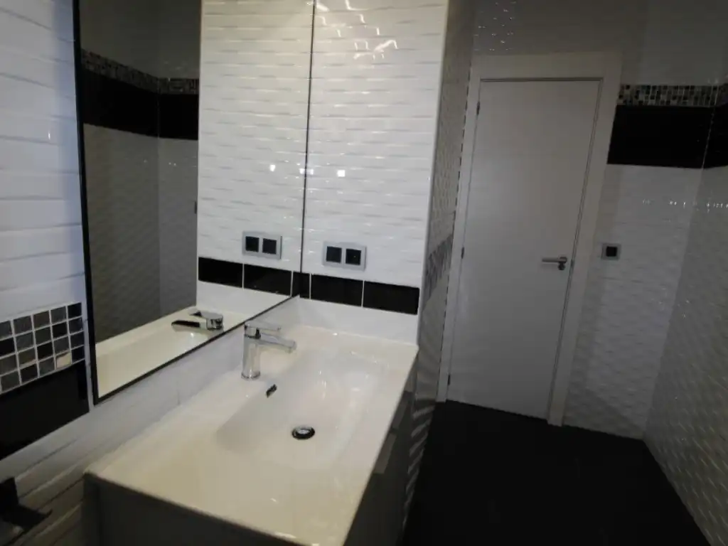 Bathroom of Flat for sale in Donostia - San Sebastián 