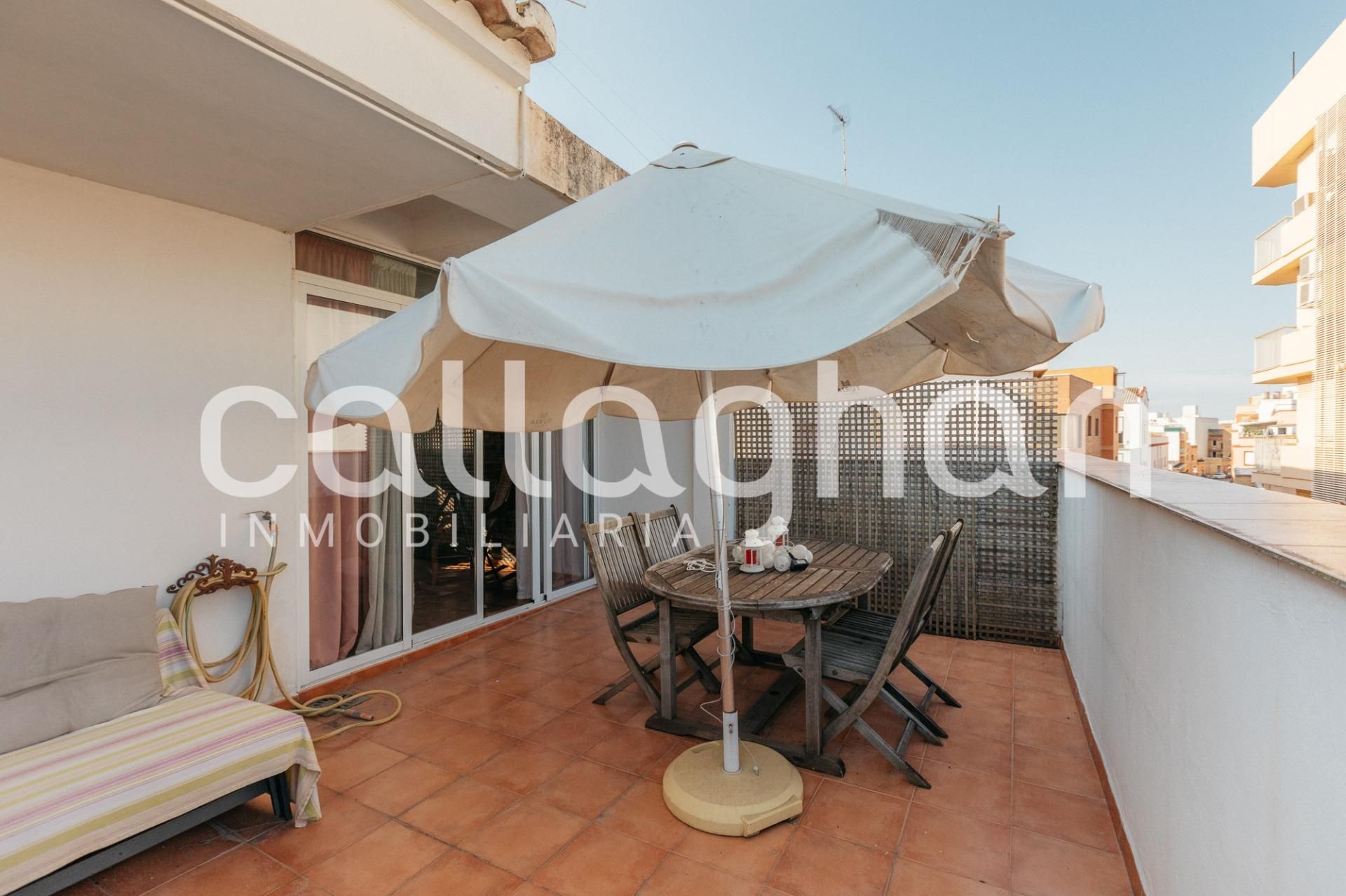Terrassa de Casa adosada en venda en Tavernes Blanques amb Terrassa