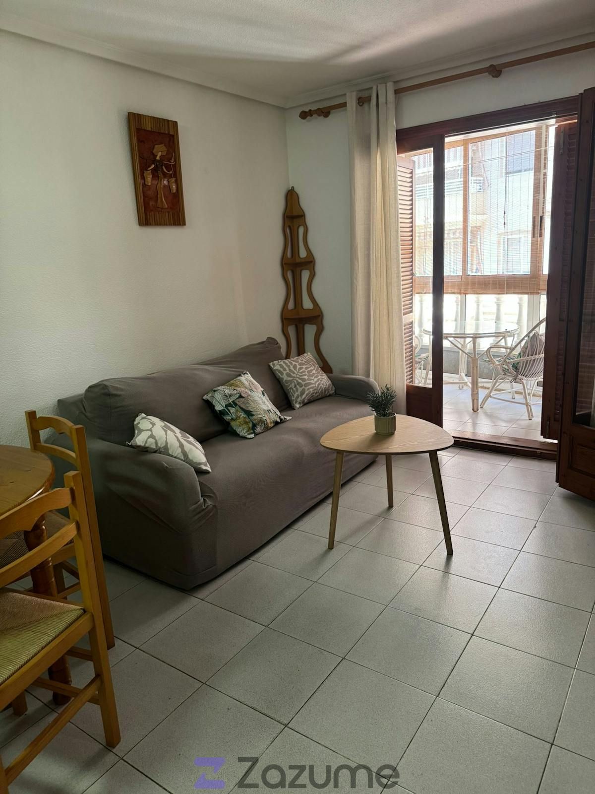 Sala d'estar de Pis de lloguer en Torrevieja amb Terrassa, Moblat i Forn
