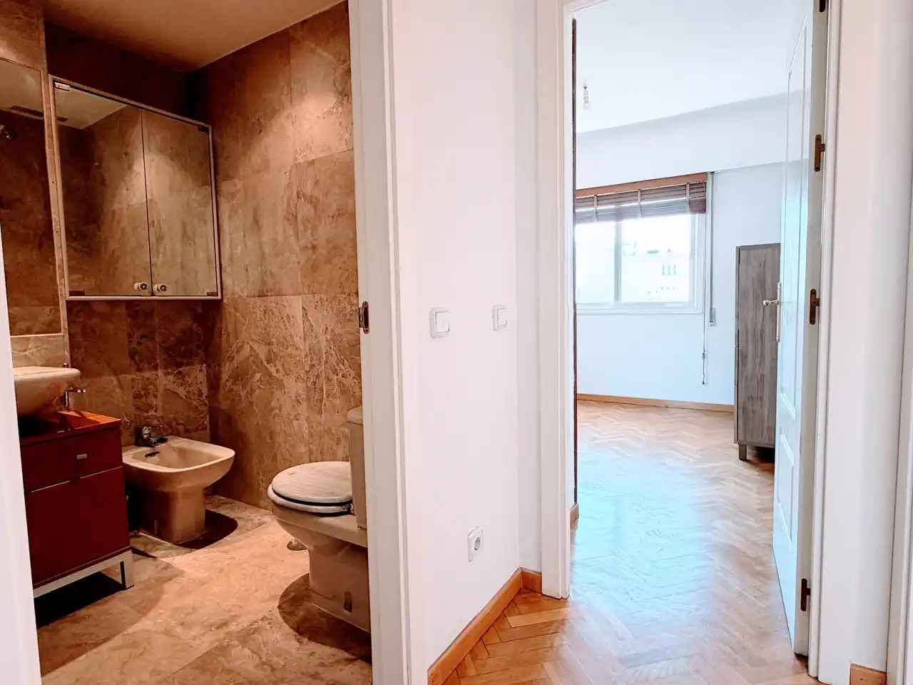 Baño de Piso de alquiler en Madrid con Amueblado