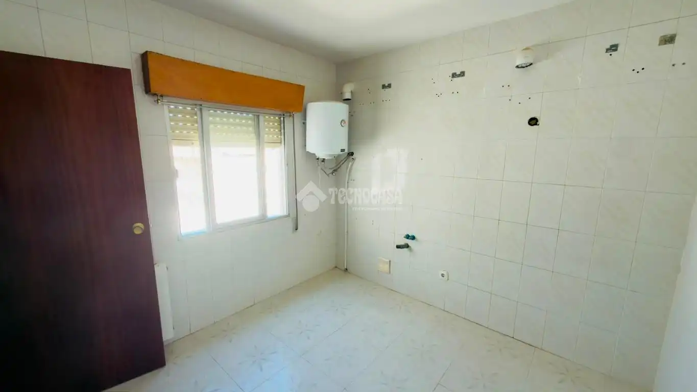 Casa adosada en venda en Villamuelas amb Calefacció