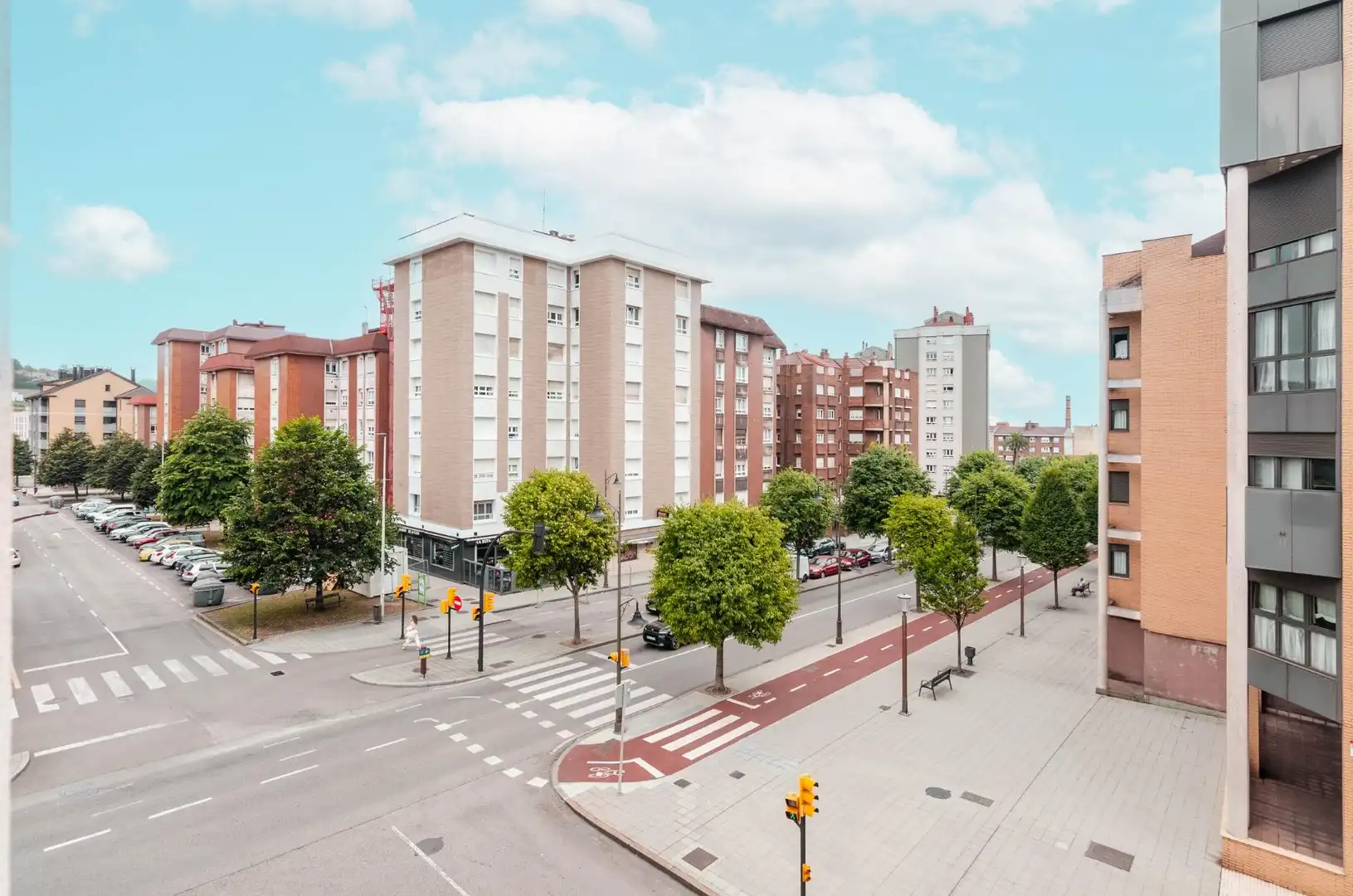Flat with terrace for sale in Calle MANOLO QUIROS 2, imagen 40