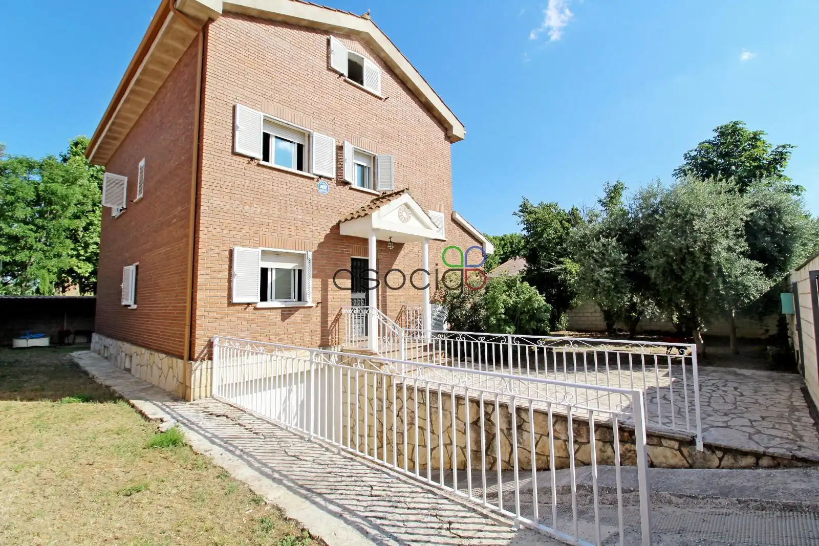 Exterior view of Houses for sale in Cabanillas del Campo  with Heating and Swimming Pool