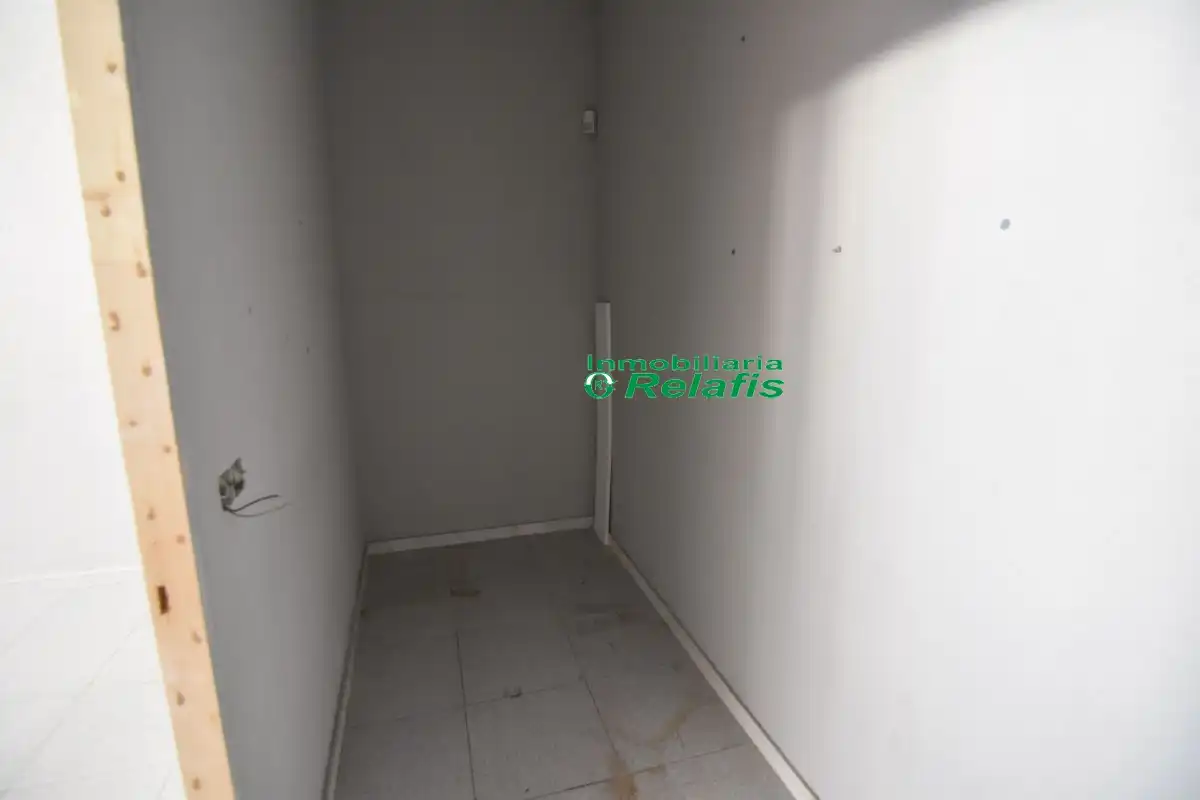 Local comercial en venda a YURRAMENDI 24, imagen 4