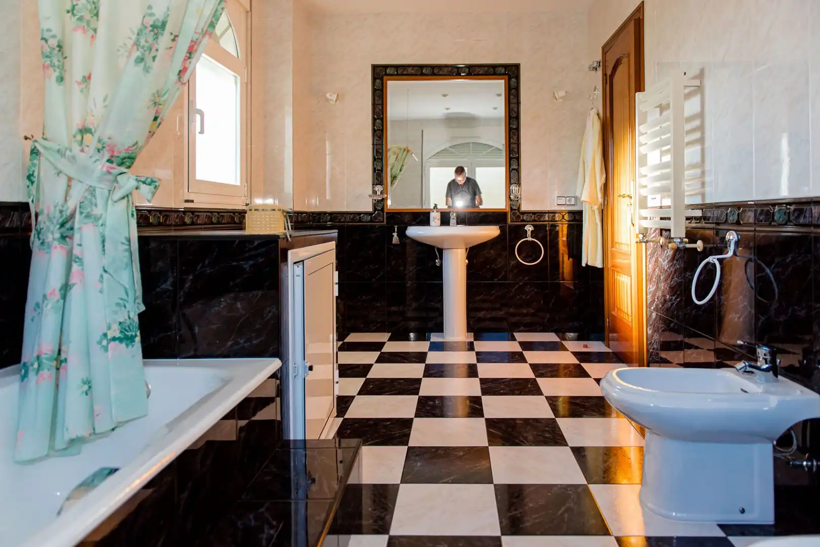 Bathroom of Houses for sale in Torre del Bierzo  with Air Conditioner, Heating and Private garden