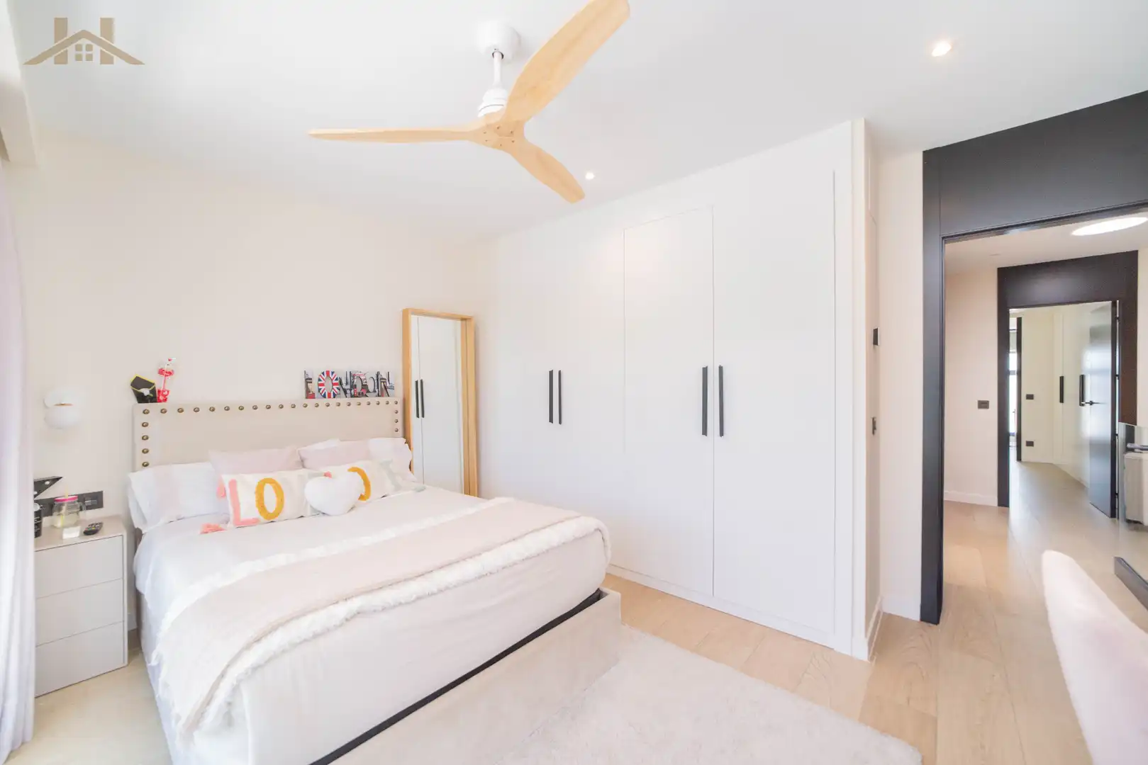 Dormitori de Casa o xalet en venda en Boadilla del Monte amb Calefacció, Jardí privat i Parquet