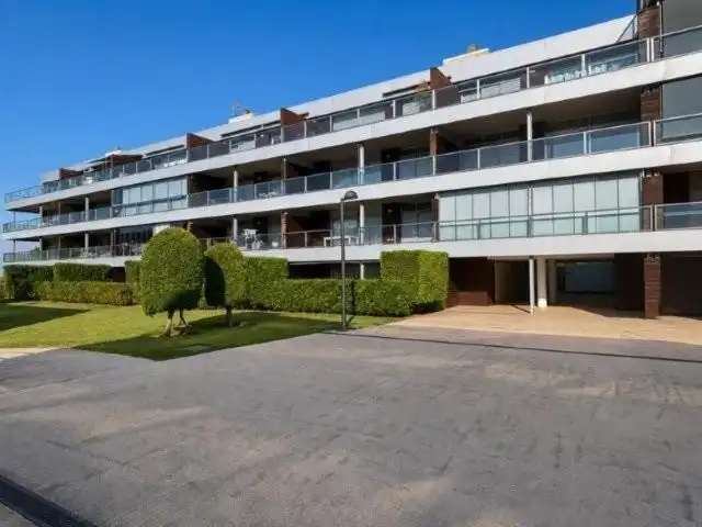 Vista exterior de Pis de lloguer en Manilva amb Aire condicionat, Calefacció i Jardí privat