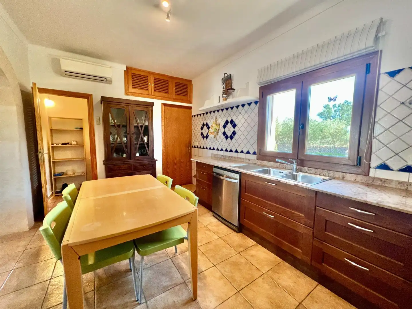 Cocina de Finca rústica de alquiler en Campos con Aire acondicionado, Calefacción y Jardín privado