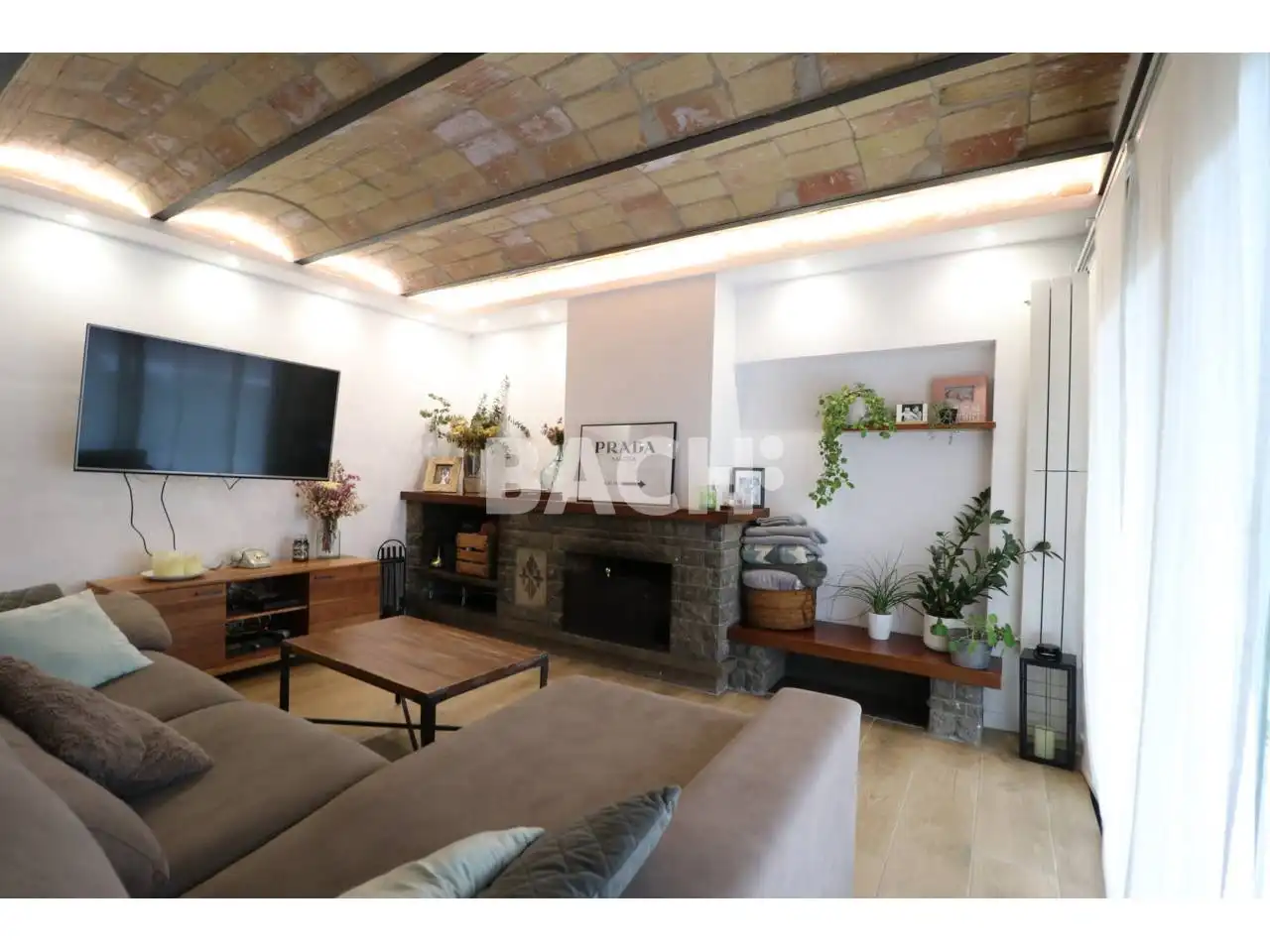Sala de estar de Piso en venta en Vic con Calefacción y Balcón