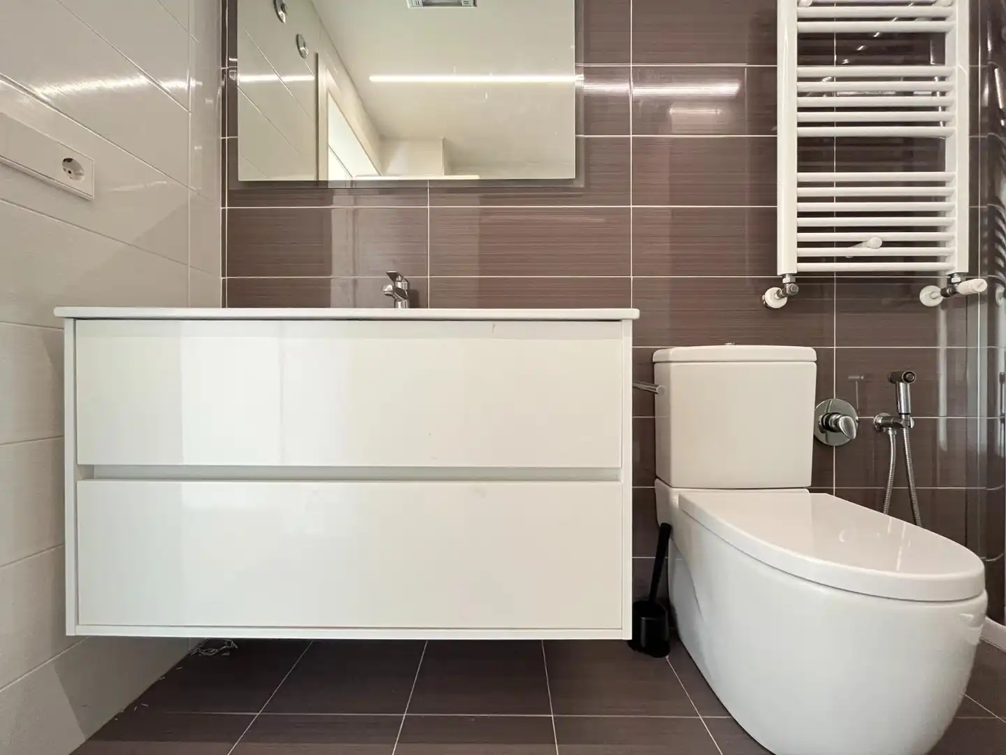 Bathroom of Flat for rent in Vigo   with Heating and Balcony