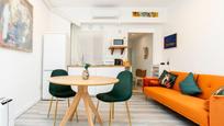 Sala d'estar de Casa o xalet en venda en  Sevilla Capital amb Aire condicionat, Terrassa i Balcó