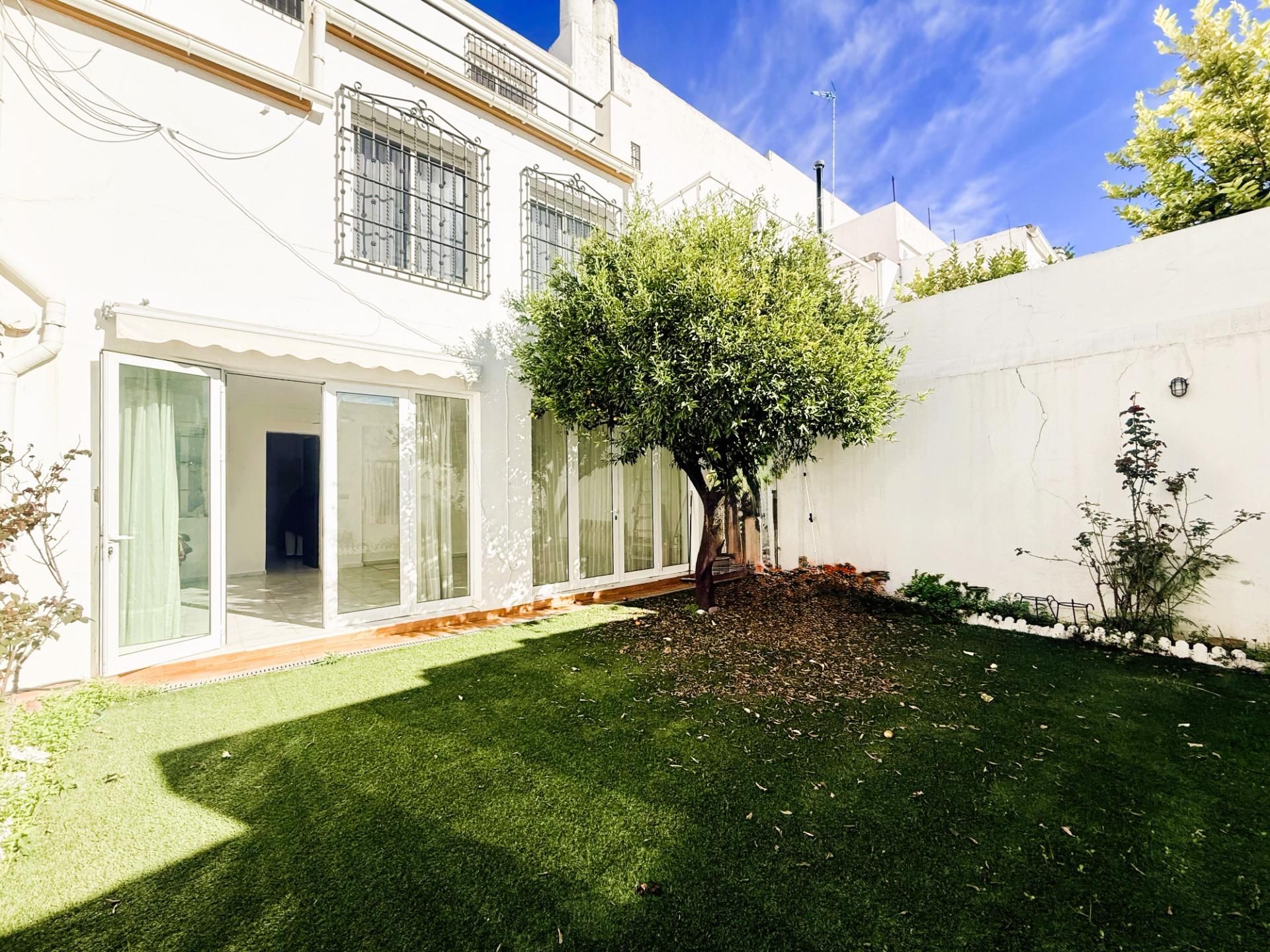Jardí de Casa o xalet en venda en  Sevilla Capital amb Aire condicionat, Jardí privat i Terrassa