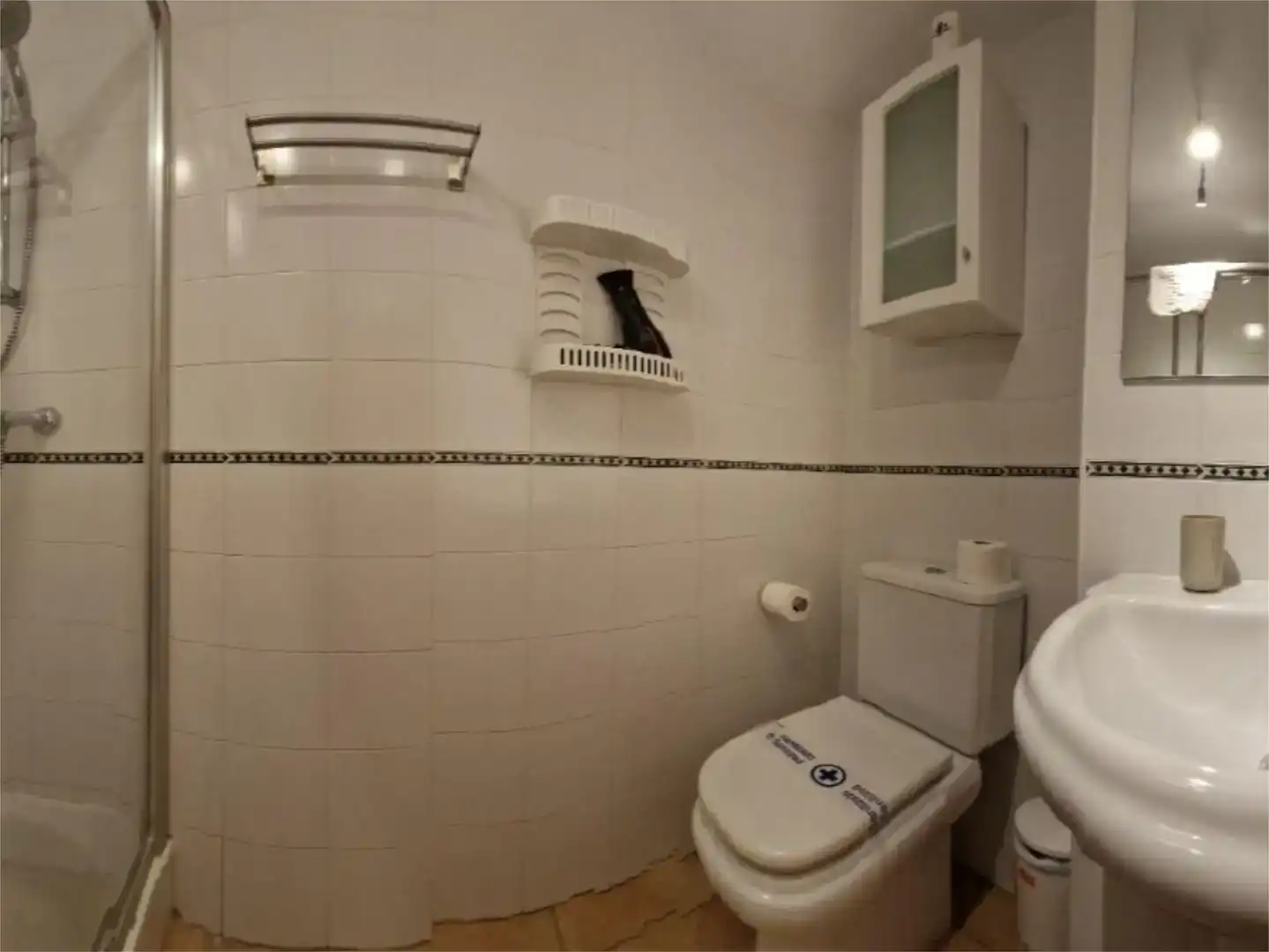 Bathroom of Flat for rent in Conil de la Frontera  with Air Conditioner, Private garden and Storage room