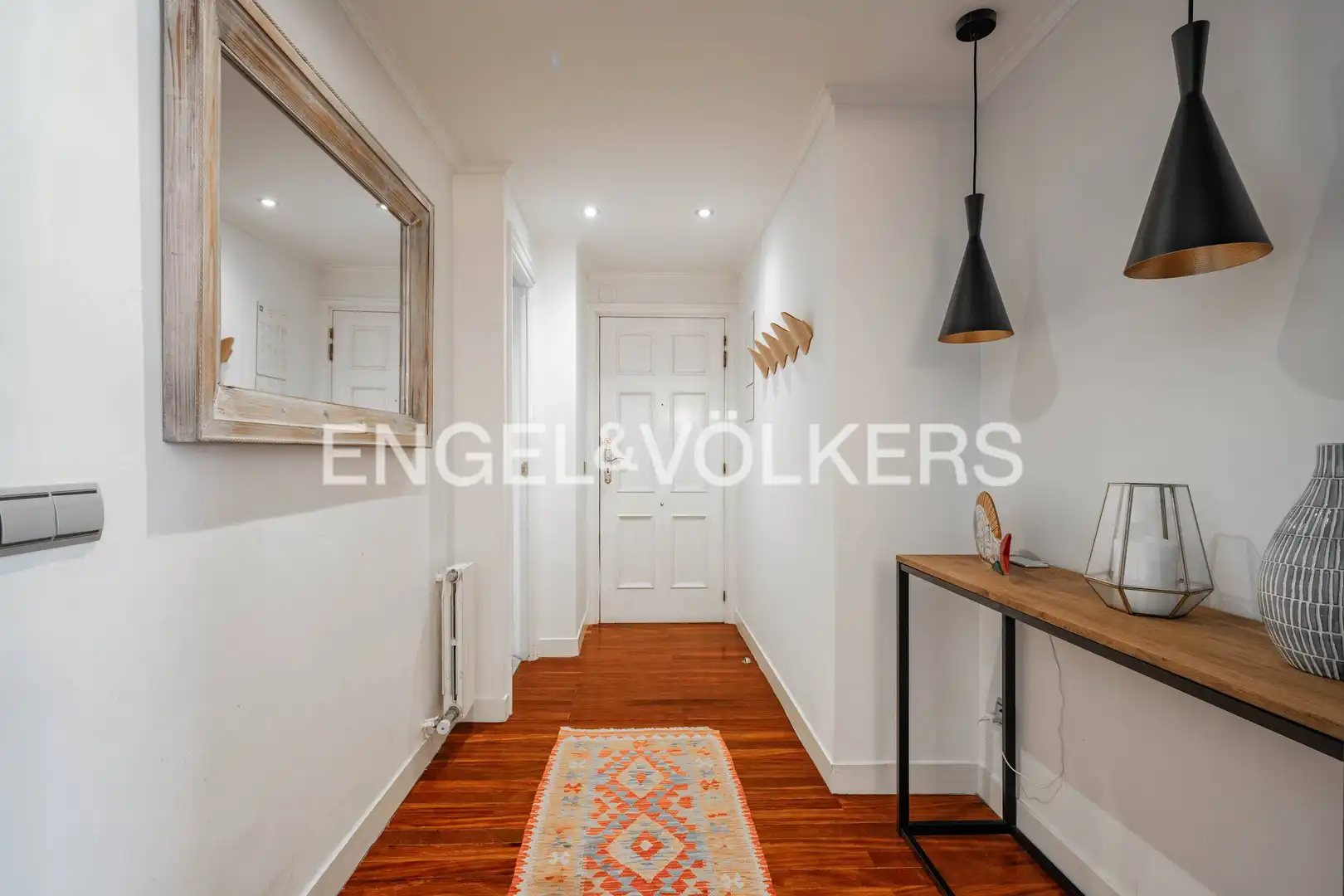 Piso en venta en Donostia - San Sebastián  con Calefacción, Parquet y Terraza