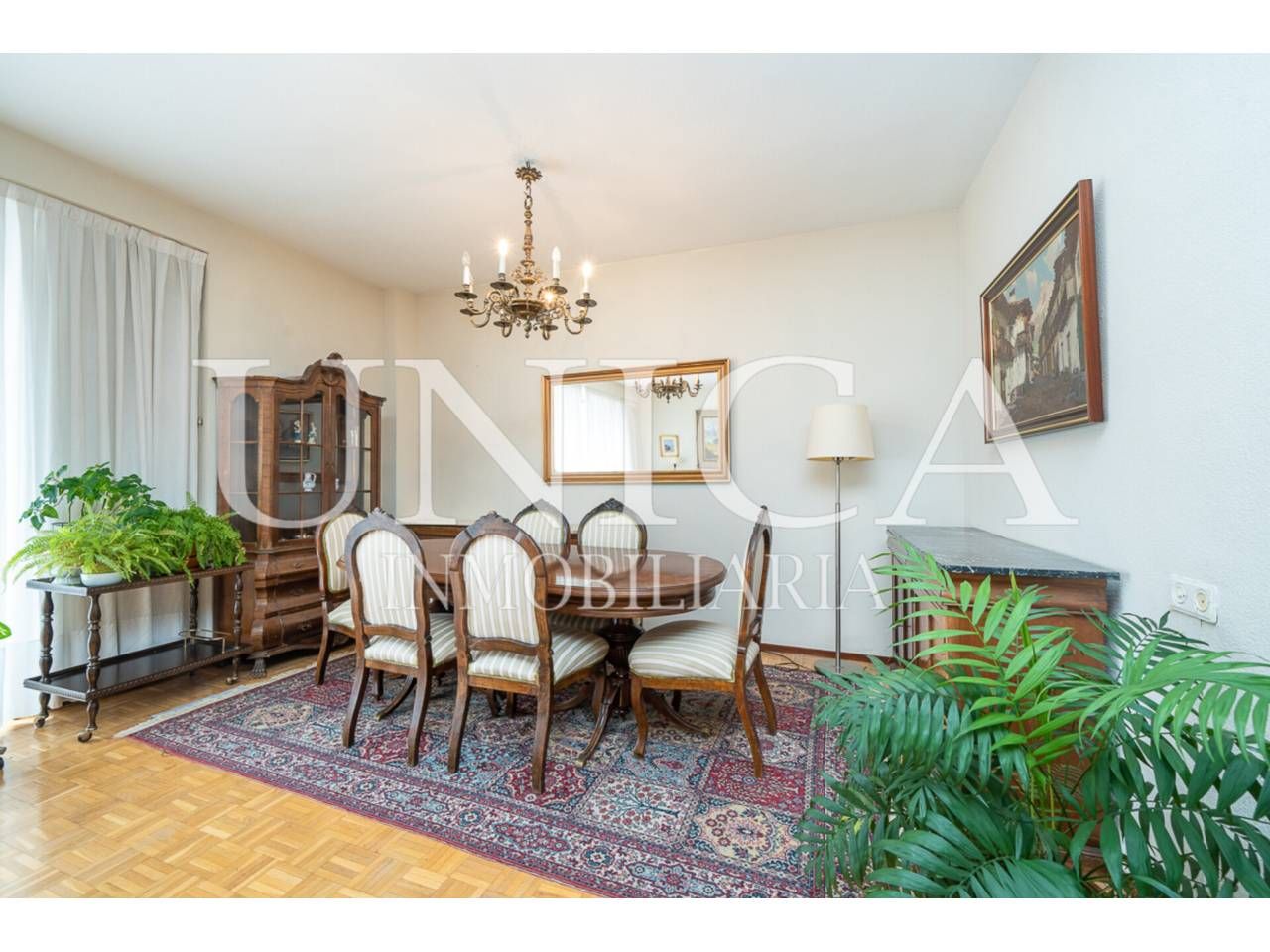 Menjador de Pis en venda en  Madrid Capital amb Calefacció, Parquet i Terrassa