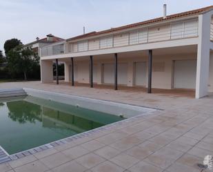 Swimming pool of House or chalet for sale in Vilanova i la Geltrú