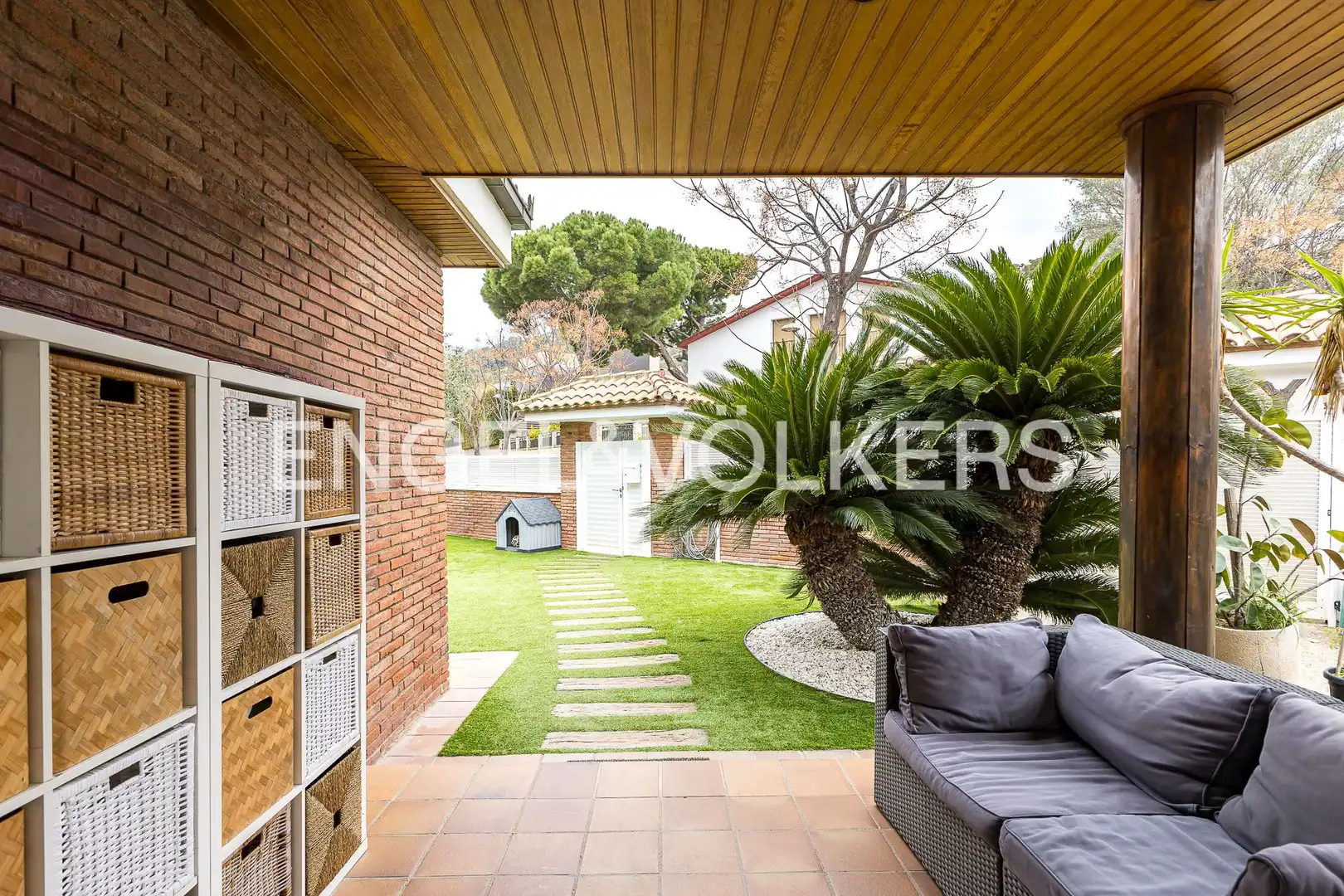 Vista exterior de Casa o xalet en venda en Sant Just Desvern amb Aire condicionat, Calefacció i Jardí privat