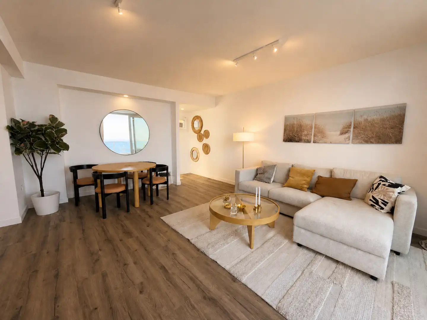 Living room of Detached homes for sale in Almuñécar  with Air Conditioner, Heating and Parquet flooring