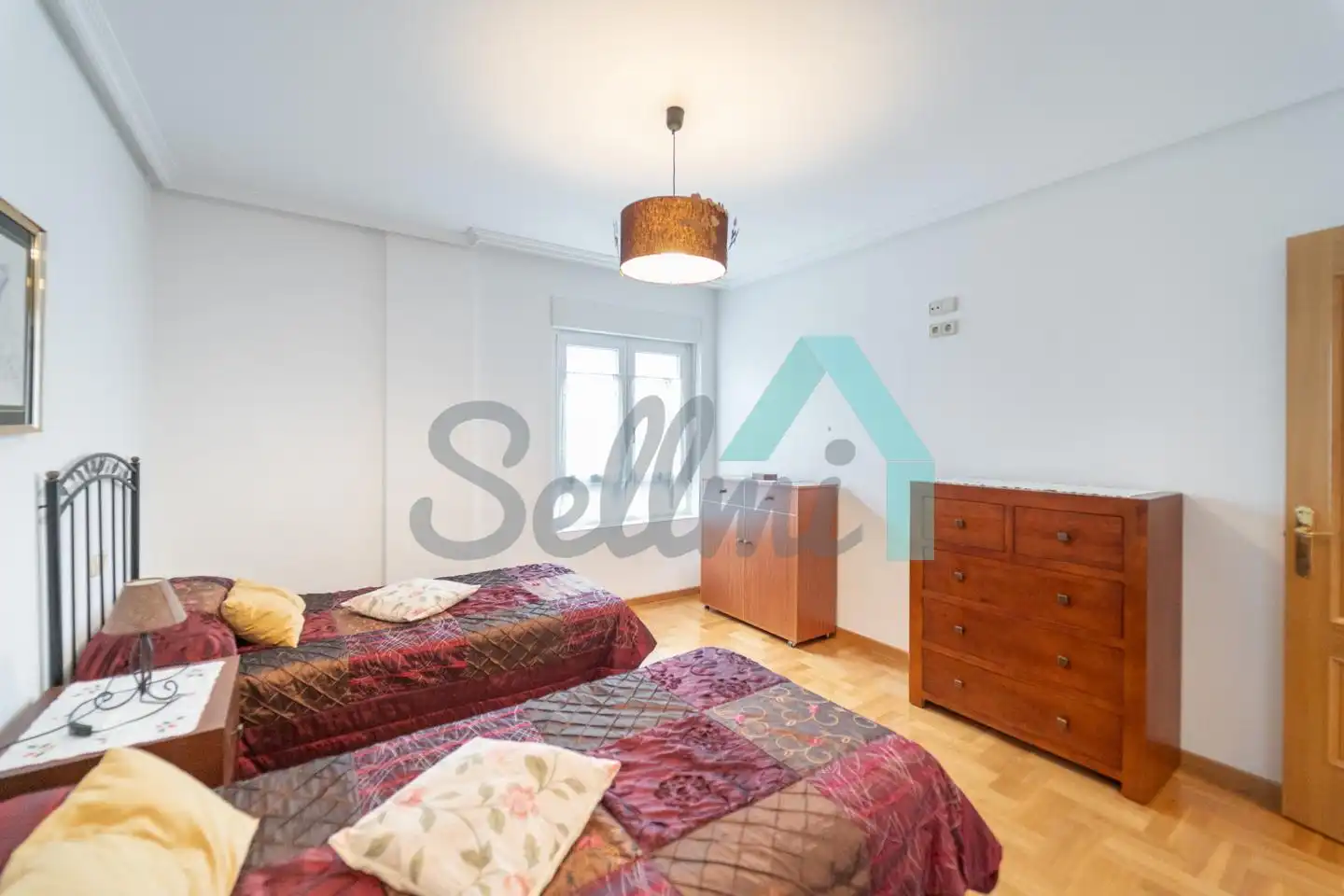 Habitación de Piso en venta en Tineo con Calefacción, Parquet y Trastero