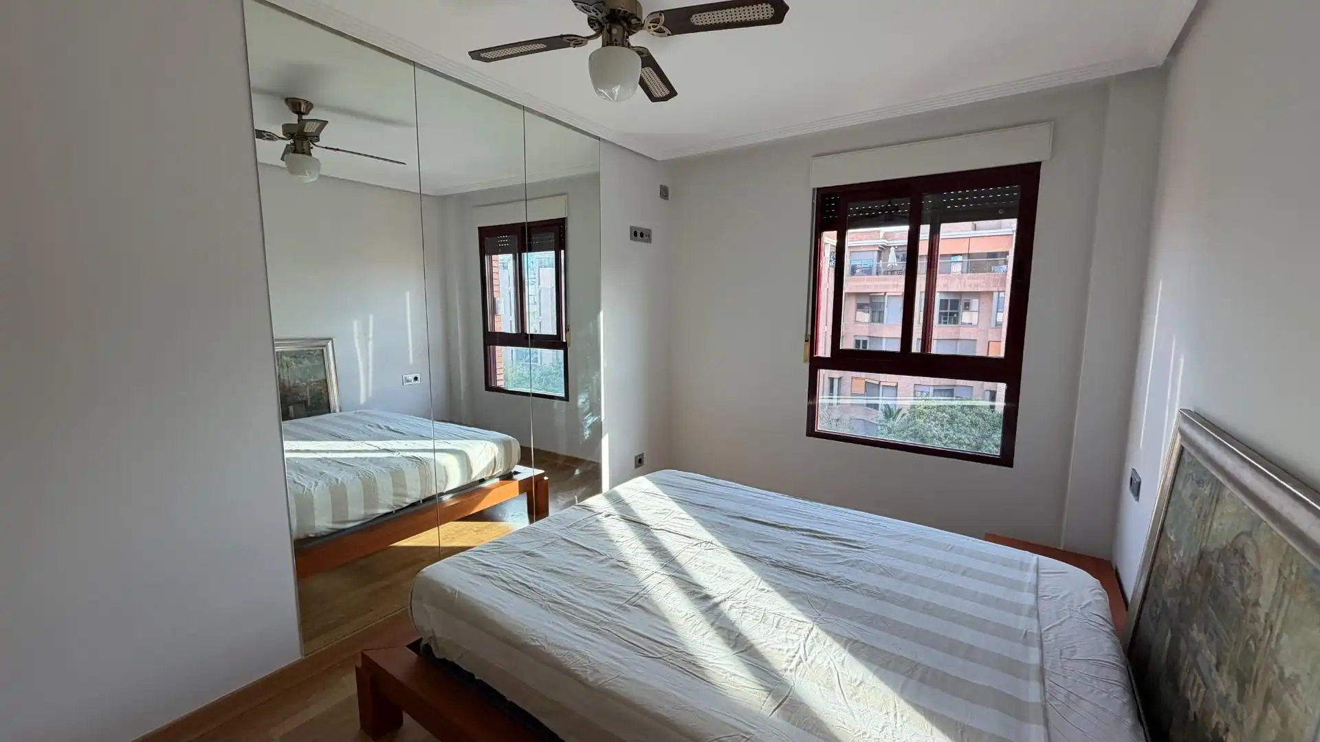 Habitación de Ático en venta en Campanar