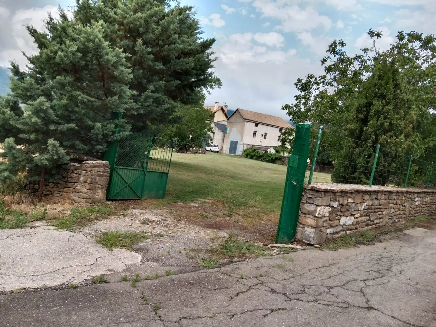 Country homes for sale in Jaca  with Private garden
