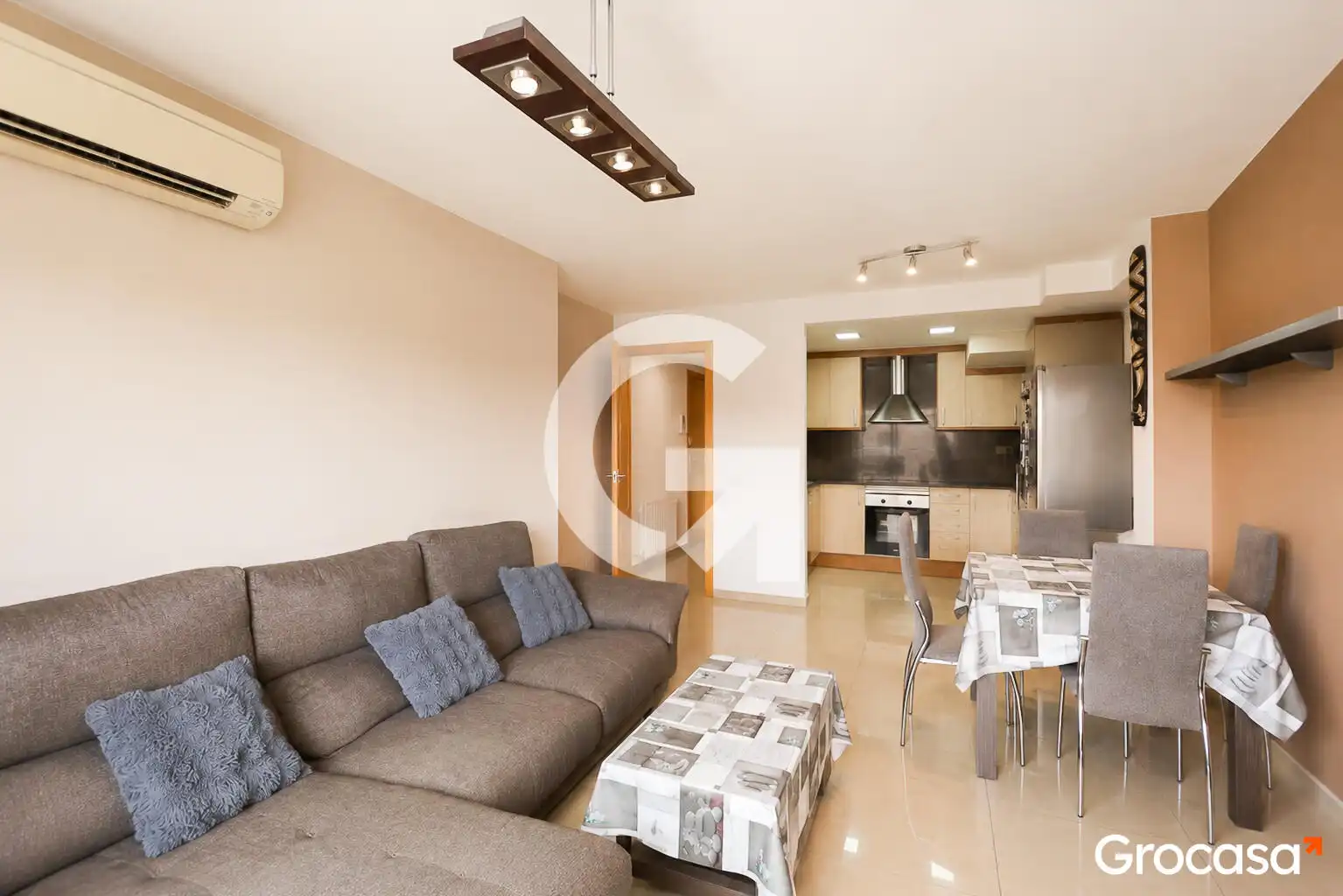 Living room of Flat for sale in Rubí  with Air Conditioner, Heating and Oven
