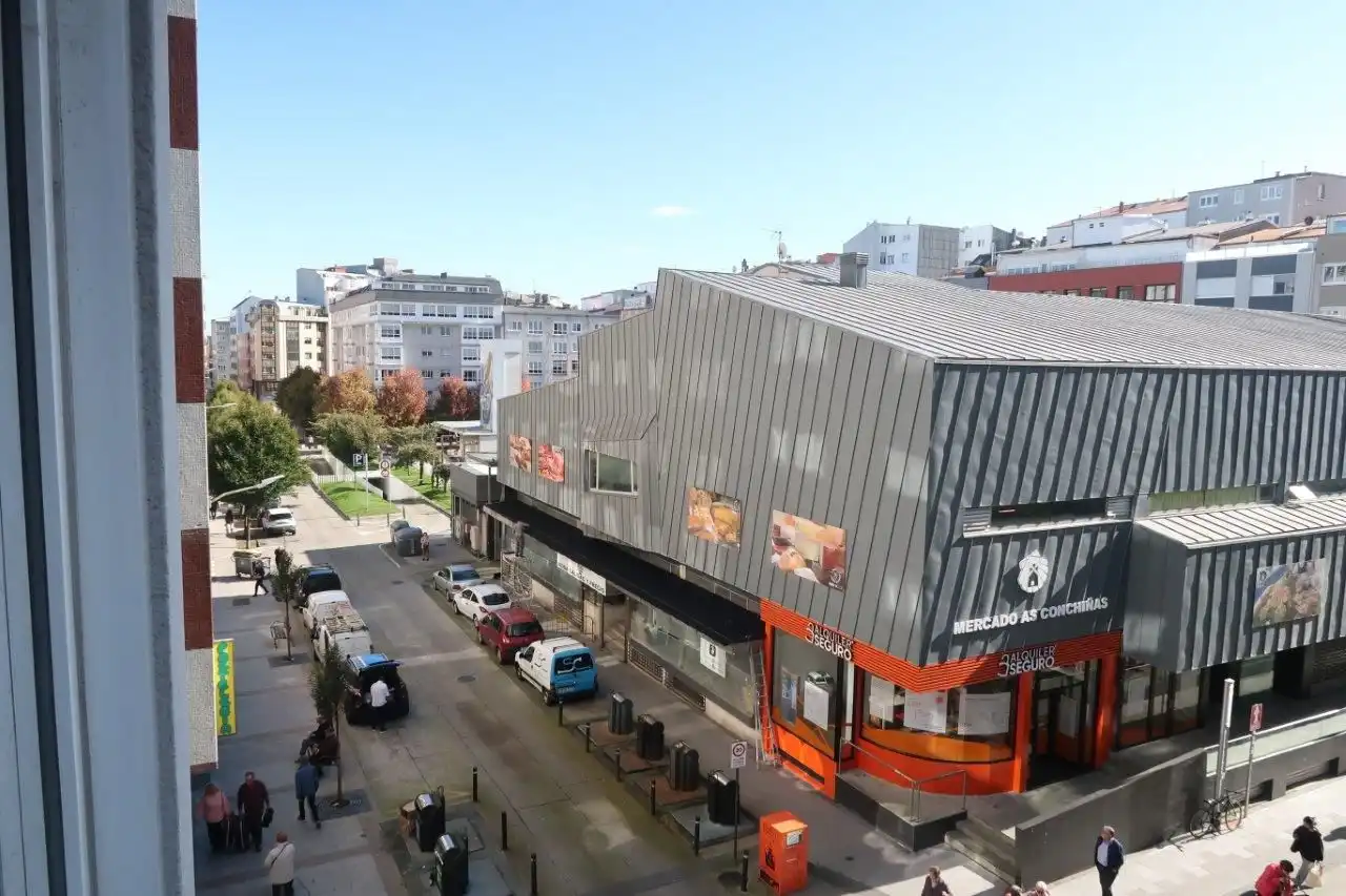 Vista exterior de Edificio en venta en A Coruña Capital 