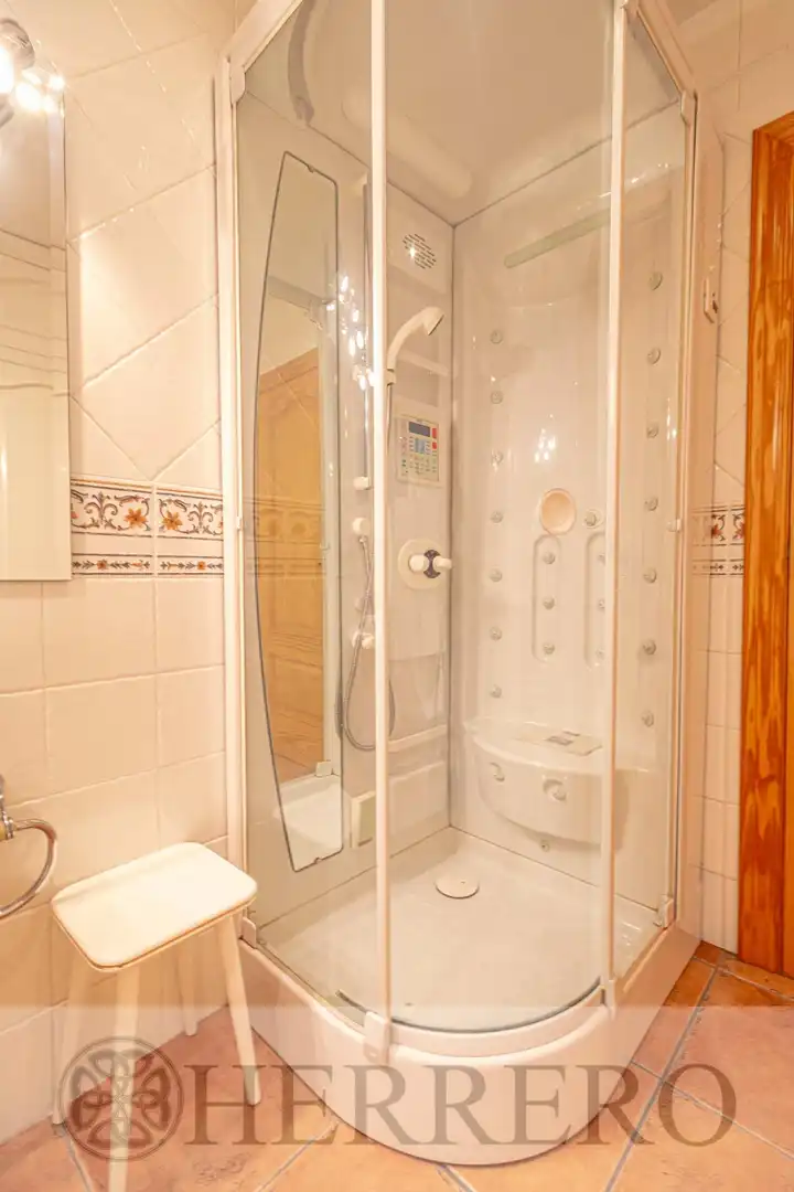 Baño de Casa o chalet en venta en Gandia con Aire acondicionado, Calefacción y Jardín privado