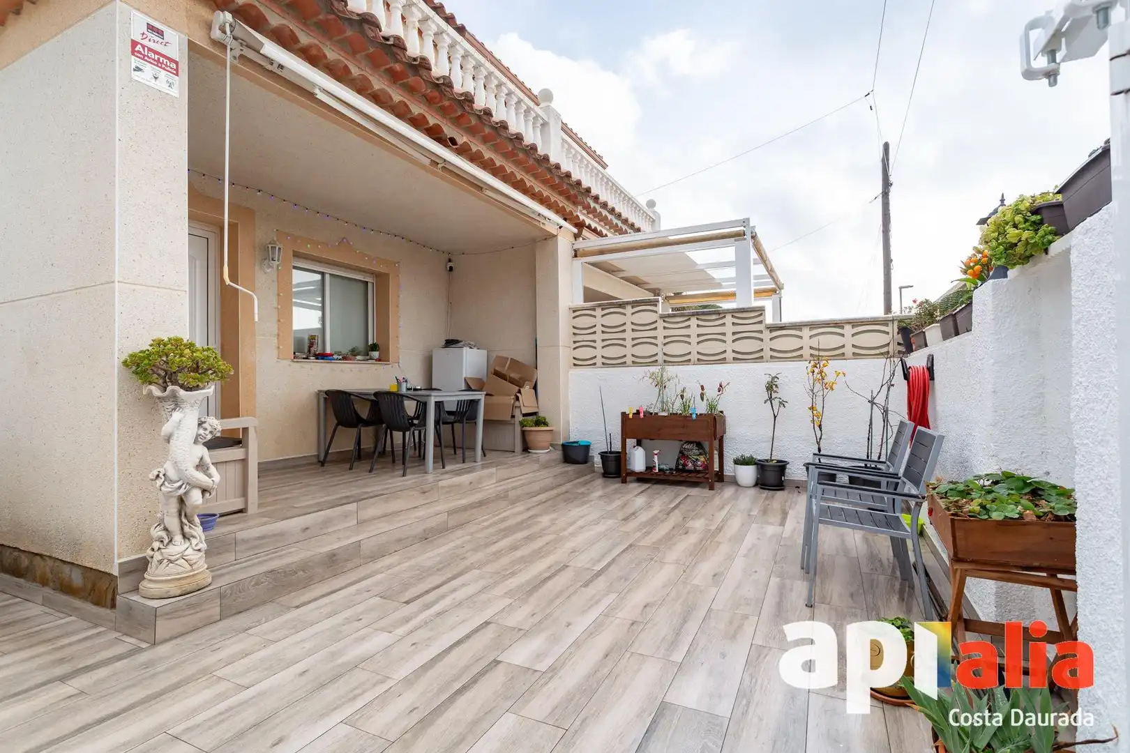 Semi-detached house with pool for sale in Calle CALIFORNIA DE