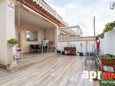 Maison jumelée avec piscine à vendre à Calle CALIFORNIA DE