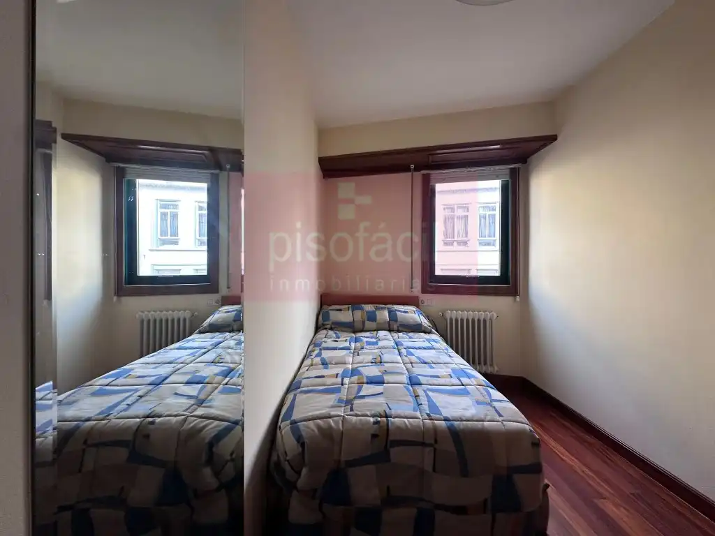 Dormitori de Apartament en venda en Lugo